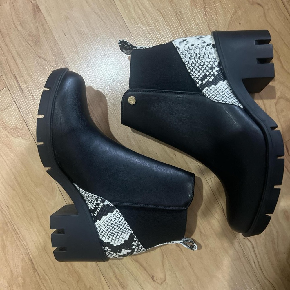 Black/ snake skin black ankle boots